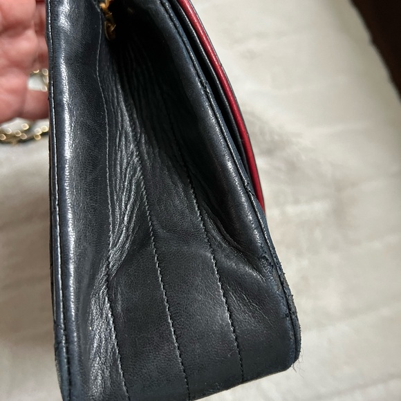 Chanel bag in good condition- 100% Authentic - Picture 14 of 14
